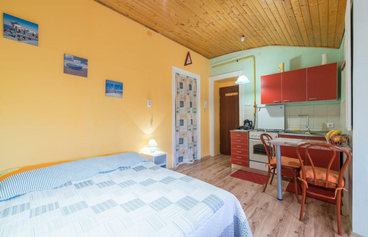 Apartment In Center Pula Extérieur photo